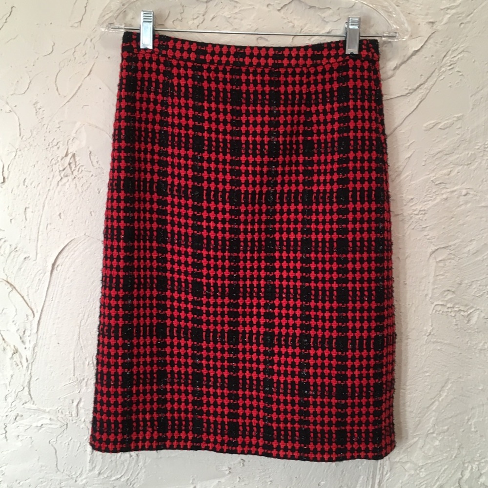Red & Black Nation Design Pencil Skirt